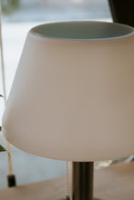 Cargar imagen en el visor de la galería, Lámpara Portátil Solar De Mesa Dimerizable