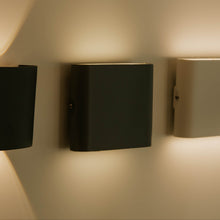 Cargar imagen en el visor de la galería, Aplique de Pared LED Bidireccional 12W para intemperie – Luz Cálida y Diseño Moderno