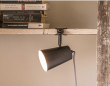Cargar imagen en el visor de la galería, Luminaria Portátil Urbana - Con pinza