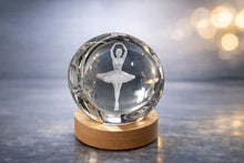 Cargar imagen en el visor de la galería, Veladora Decorativa Esfera de Cristal, Base de Madera Ficha USB Luz Calida o RGB