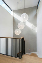 Cargar imagen en el visor de la galería, Lámpara  Colgante Esfera 30 cm - Hilo de cartón