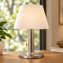 Cargar imagen en el visor de la galería, lampara con carga solar portatil de mesa blanca y plateada con cadena de encendido plástico y metal
