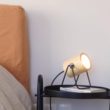 Cargar imagen en el visor de la galería, luminaria portátil de madera y metal con forma de cañon en ambiente