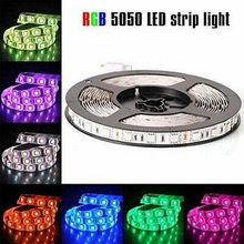 Cargar imagen en el visor de la galería, Cinta led RGB IP65 con fuente y control diferentes colores sobre fondo blanco
