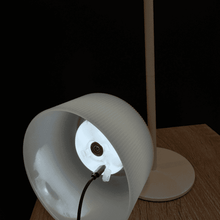 Cargar imagen en el visor de la galería, Lámpara Portátil LED Recargable| IP44 - Luz Variable
