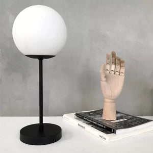 Lámpara de Mesa Mónaco – Globo Opal