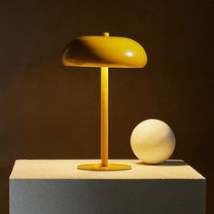 Lámpara de Mesa Tomás Amarilla – Estilo Hongo 2xG9