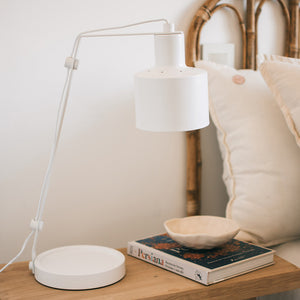Lámpara de Escritorio Harek – Luz Direccionada | Diseño Metálico Blanco o Gris